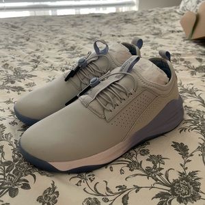 Nursing shoes- clove healthcare sneakers!